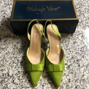 NWT Midnight Velvet Heels With Bows On Front Size 9.5M
